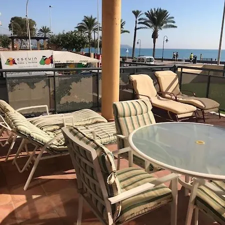 Apartment Beautiful And Big In Front Of The Beach!